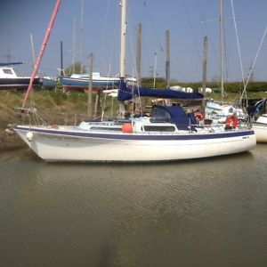 Moody 33 Sailing Yacht Modern Nanni Diesel 3 speed winches and FL sonar