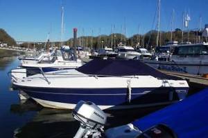 Bayliner 192 discovery power boat