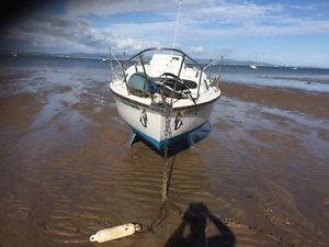 Leisure 17 cabin cruser