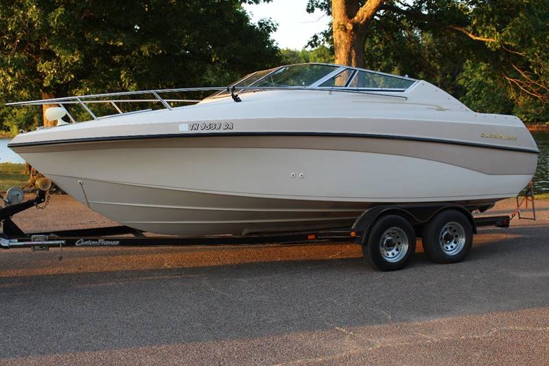 1998 CROWNLINE 210 image 1