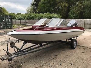 Glastron power boat / trailer / outboard / engine /speedboat /motor/interior