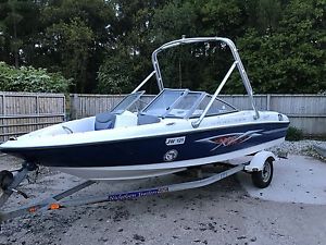 Bayliner bowrider 175/ power boat/speedboat/engine/inboard/trailer/boat/