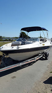 Regal LSR2100 Bowrider Speedboat