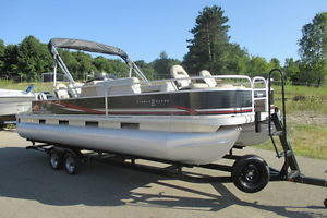 2012 Tracker 24 FISHIN BARGE DLX