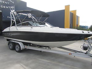 CARAVELLE BOWRIDER 23 FOOT