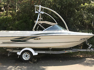 Sea Ray Sports 180 Bow-rider Boat  - 2002 - 3.0 litre - 135 HP Mercury Engine