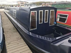 narrow boat Sail Away