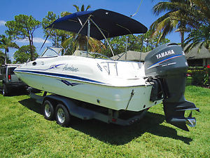 2004 Hurricane Sun Deck 237