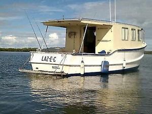 9M Timber Boat Bay Cruiser displacement hull