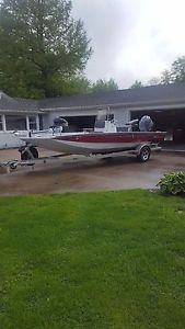 2012 Xpress H20 BAY