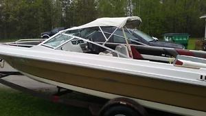 1983 Sea Ray 2.5 liter...runs great..well taken care of