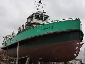 HOUSEBOAT
