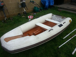 boat / dinghy / sailing / speed boat