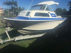 Cruise craft half cabin boat great for fishing cruisecraft