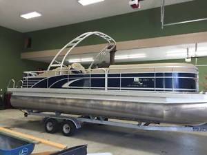 2013 Bennington 2375 GCW Sport Arch