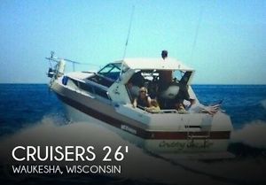 1985 Cruisers Yachts 267 Vee Express