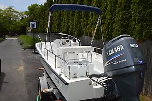 Boston Whaler Montauk 17'