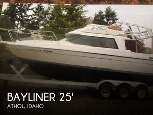 1991 Bayliner 2556 Ciera Command Bridge