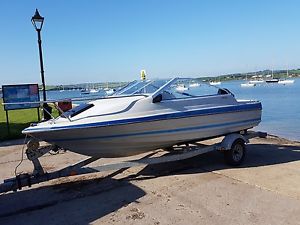 bayliner capri sports cuddy boat