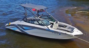 2015 Yamaha 212X Jet Boat - Factory Warrantee Until 2021