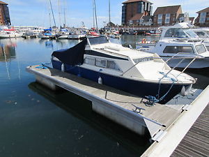 Fairline Vixon 19foot pleasure boat----NON RUNNER---