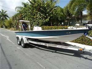 2004 Hewes 21 REDFISHER --