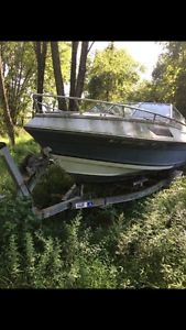 1986 Mercruiser 19 foot boat with trailer
