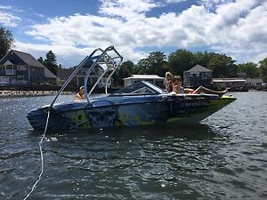 2007 Bayliner Wakeboard boat