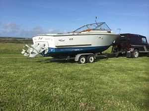 Coronet dc21 twin Volvo penta, day cruiser 1960s Classic design