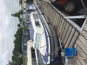 Canal river cruiser 32ft long 6ft-10ft wide