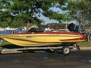 16' 1979 Glastron outboard with 115hp tower of power