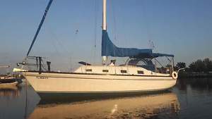 1980 Hunter 30 Sherubini