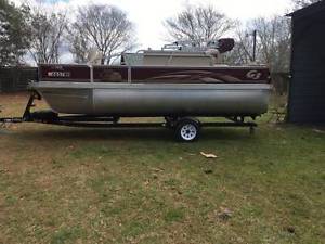 G3 Sun Catcher Pontoon Boat