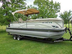 2016 Regency 254 DL3 TRITOON, 200HP MERCURY, TRAILER AND COVER **NO RESERVE