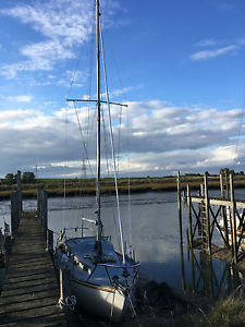 Trident 24 Yacht