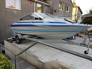 bayliner capri sports cuddy boat