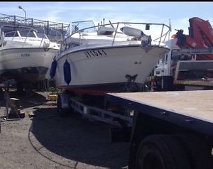 Power boat/sea ray/no trailer/inboard/engine/speedboat/boat/mercury