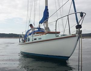 Halcyon 27