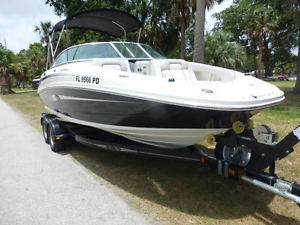 2010 Sea Ray Sundeck 220
