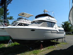 Carver 300 Aft Cabin Sedan Original owner low hours Mechanic maintained