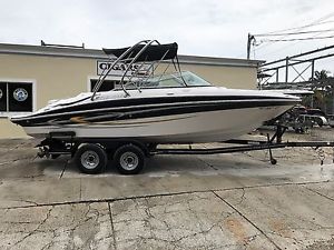2006 Four Winns 240 Horizon with Folding Wakeboard Tower
