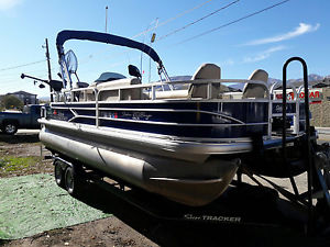 2016 Pontoon sun tracker 20 fishin barge dlx