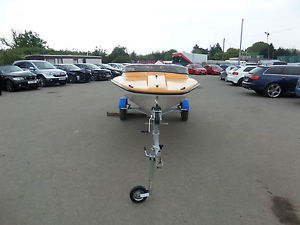 SHAKESPEARE SPEEDBOAT WITH MOTOR/ENGINE AND TRAILER BARN DEPOSIT TAKEN!!!!!!!!!!