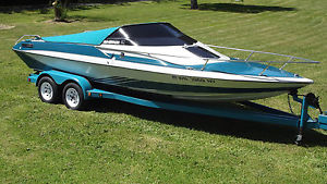 1989 Glastron Carlson 23ft.