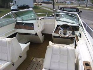 ALL ORIGINAL 1976 19' SEARAY SRV200  BOAT 233 HP V8 WITH SHORELANDR TRAILER