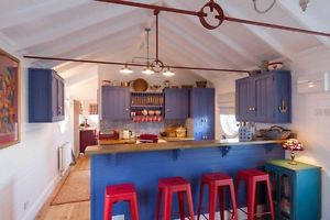 NEW BUILD HOUSEBOAT LIVEABOARD RESIDENTIAL MOORING IN CHICHESTER