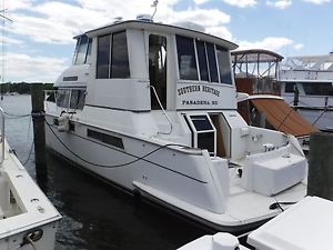 1998 Carver Yachts 500 Cockpit Motor Yacht