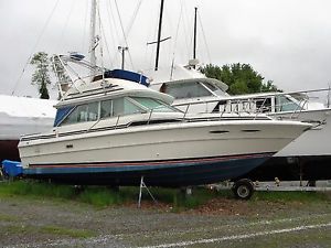 1985 Sea Ray 340 Sedan Bridge with twin Mercruiser 7.4 Liter inboards-NO RESERVE