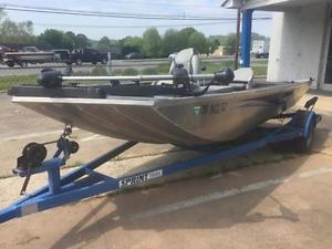 2014 Lowe Stryker 16