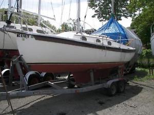 1989 ComPac Sailboat